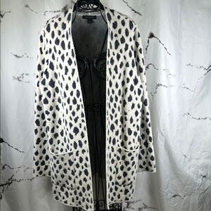 Ann Taylor Leopard Print Cardigan Open Front Sweater Super Soft Cozy Dalmatian